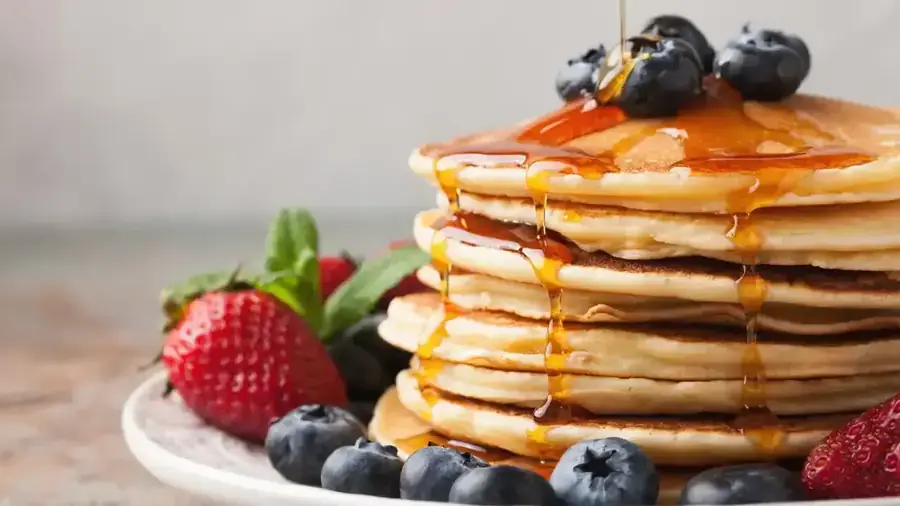 Sugar Shack & Trois-Rivières 1 Day Tour (All inclusive)