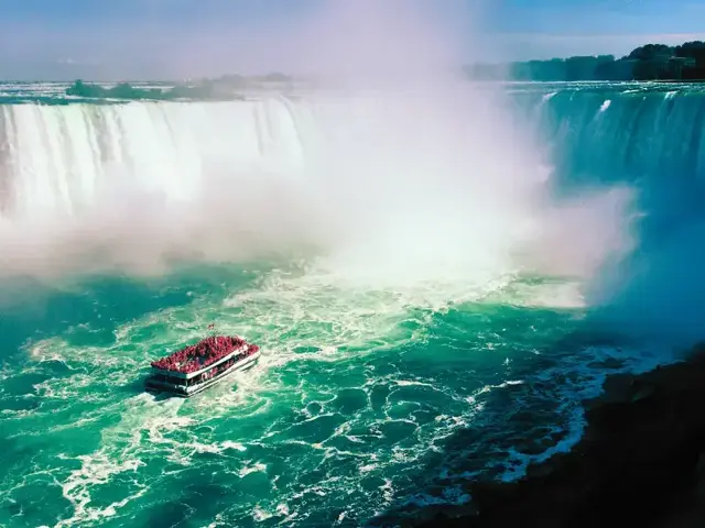 Toronto & Niagara Falls 2 Days Guided Tour (Hotel in Niagara Falls)