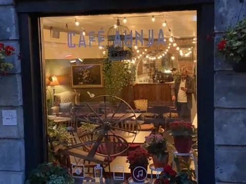 Cafe Aunja