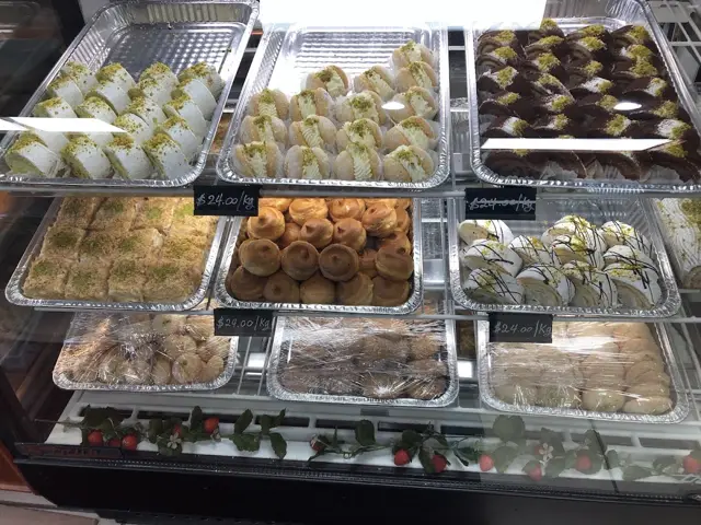 Daryani Fine Bakery & Supermarket
