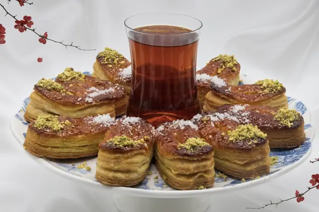 Golestan Bakery (West Vancouver)