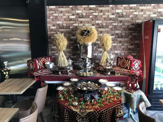 Roses Kebab Land